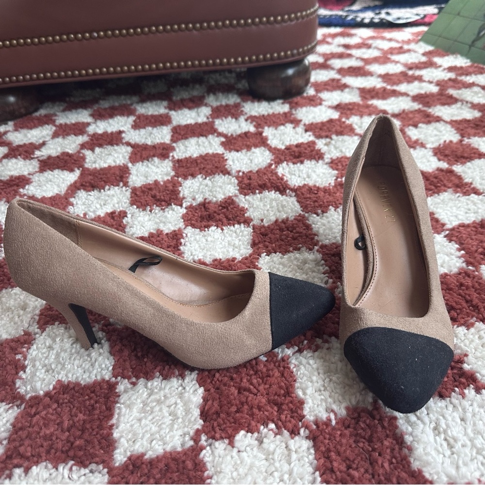 Forever 21 business casual nude and black heels